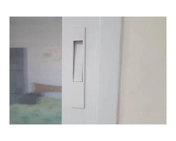 מנעול לחץ הזז